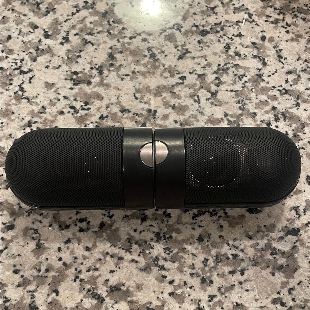 Black Magnetic 2pc Portable Bluetooth Speaker